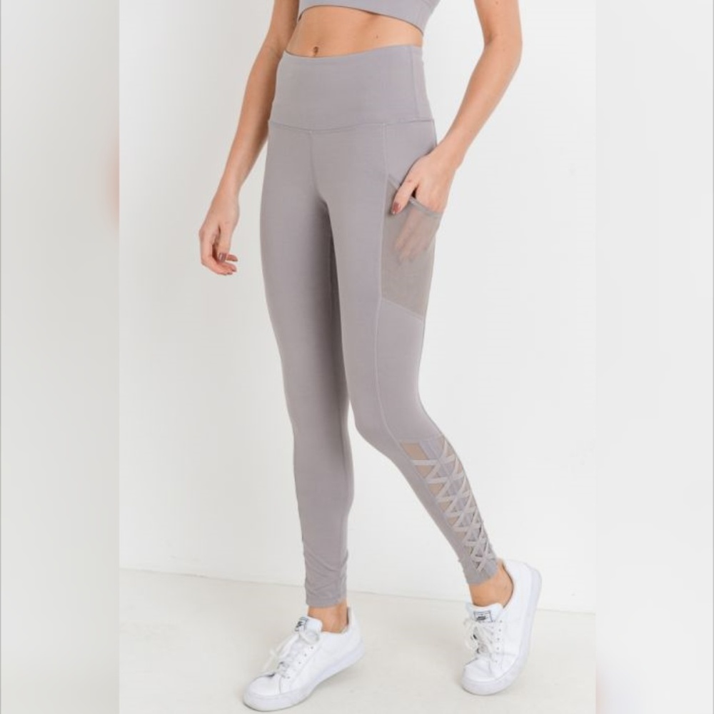 Hybrid Mesh & Lattice Straps Full Pocket Leggings - Picture 1 of 5